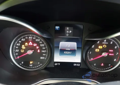 2018 Mercedes-Benz Glc 300 z USA, uszkodzony, nr VIN WDC0G4JB3JV067743